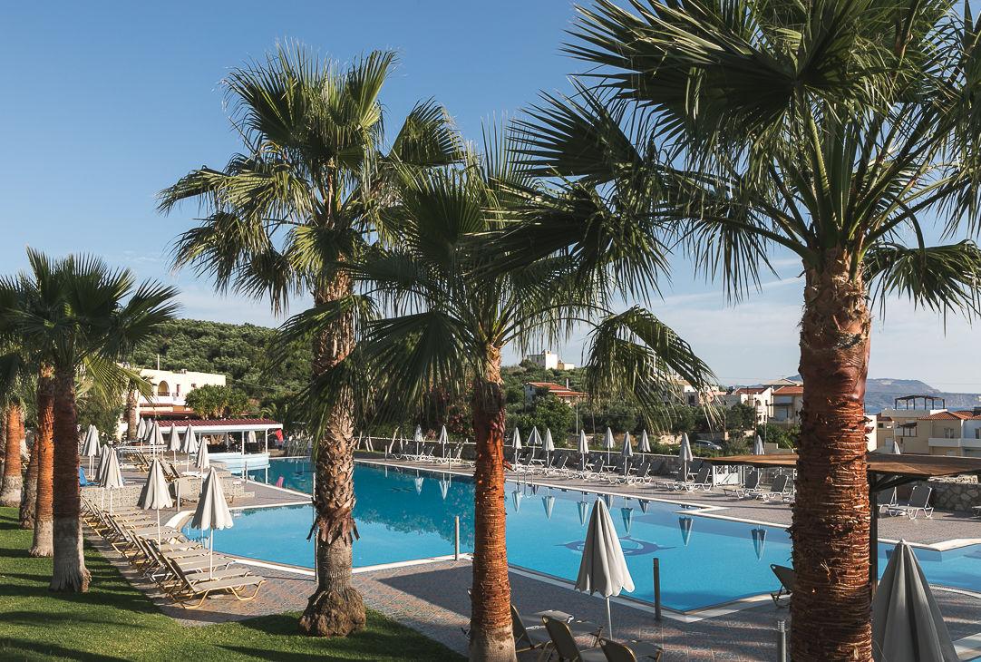 Langley Resort Almirida Bay Экстерьер фото