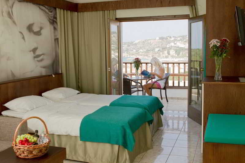 Langley Resort Almirida Bay Экстерьер фото