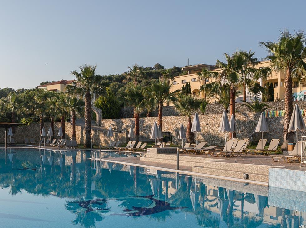 Langley Resort Almirida Bay Экстерьер фото