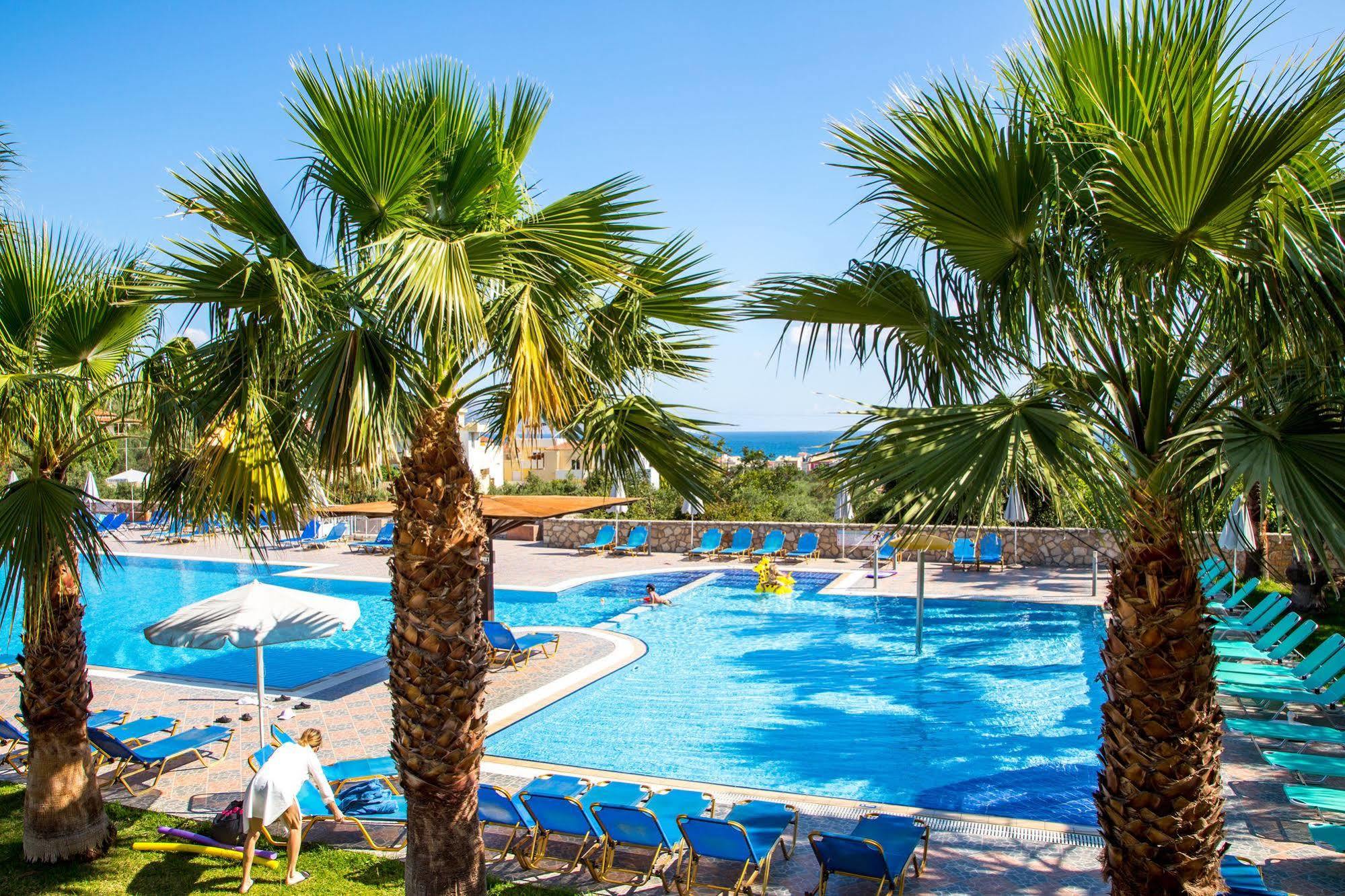 Langley Resort Almirida Bay Экстерьер фото
